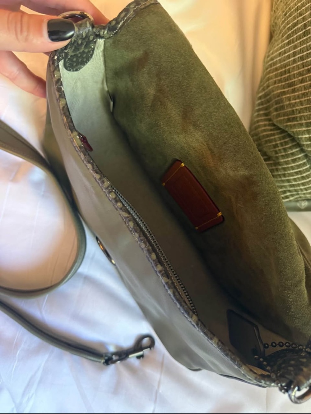 RARE Coach Soft Tabby green purse with snake detail - Picture 7 of 8
